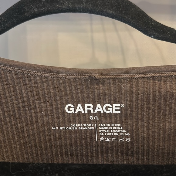 BROWN TWIST CROP TOP - Picture 2 of 4